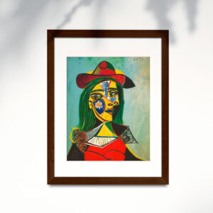 Poster de Picasso en papel estucado semi mate con marco roble oscuro. Mujer con sombrero rojo.